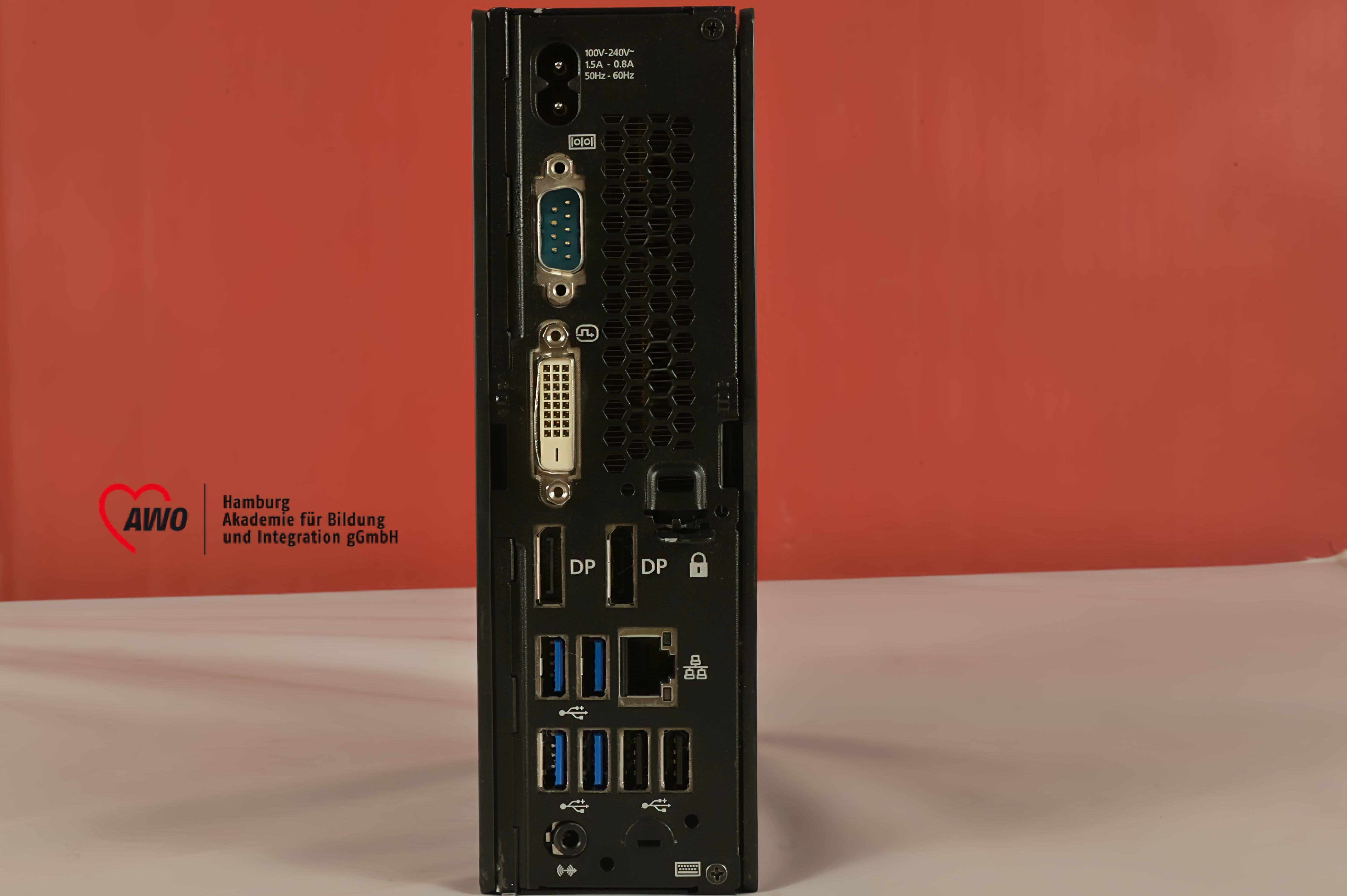 Fujitsu Esprimo Q956